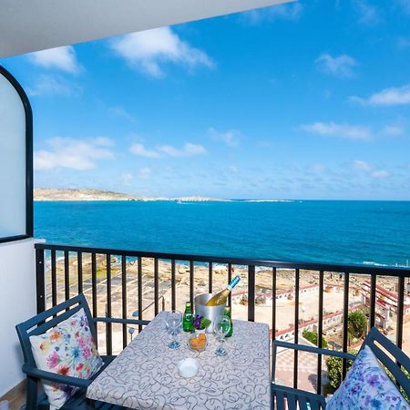 Islet Promenade Seafront 1 Bedroom Apartment With Sea View Balcony By Getawaysmalta Bahía de San Pablo Exterior foto